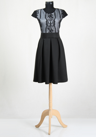 Dress with lace and black skirt Rumena