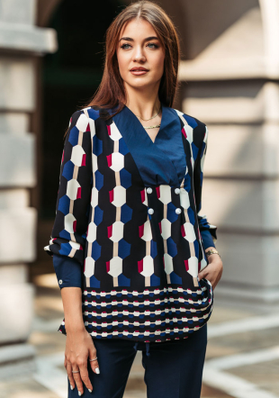 Elegant women's shirt with a free silhouette Avangard