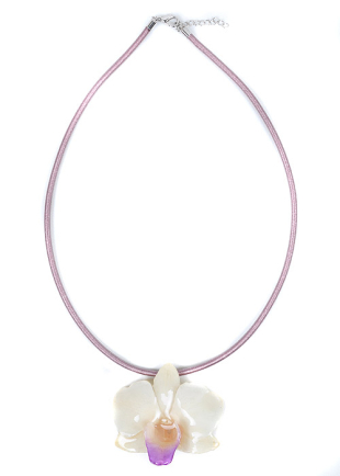 Колие с истинска орхидея и копринена верижка модел 3 Dannyra Jewels