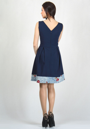 Rochie elegantă albastră cu imprimeu floral la bază RUMENA