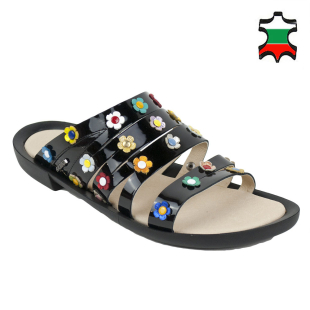 Women's black patent leather flip-flops decorated with flowers