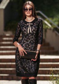 Rochie elegantă în culori negru şi auriu Avangard