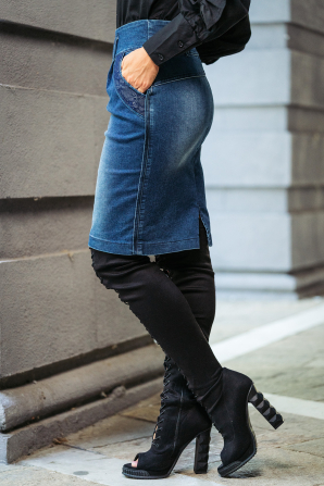 Fusta din denim gri cu buzunare din dantela Avangard