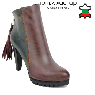 Women's leather elegant boots in black and blue with back zipper