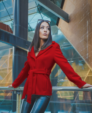 Short winter coat with a belt in red 12101-600