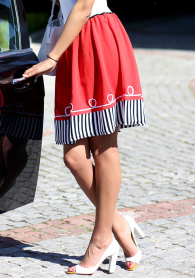 Fine Knited Material Skirt in Red Colour  Z13