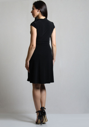 Rochie de culoare neagră RUMENA