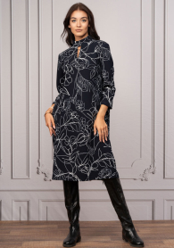 Elegant dress with long sleeves in dark blue and white motifs Avangard