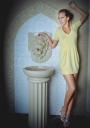 Rochie-tunica galbena din tricotaj fin cu decolteu in forma de V, Z-2012