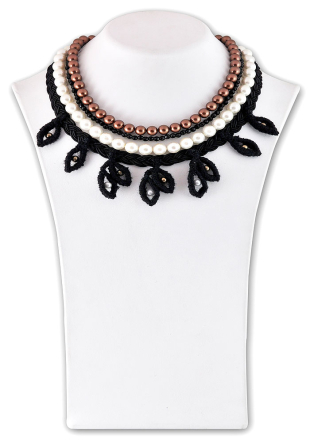 Перлена огърлица с листа от вълнени нишки Dannyra Jewels