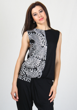 Sleeveless top eith attractive decor RUMENA